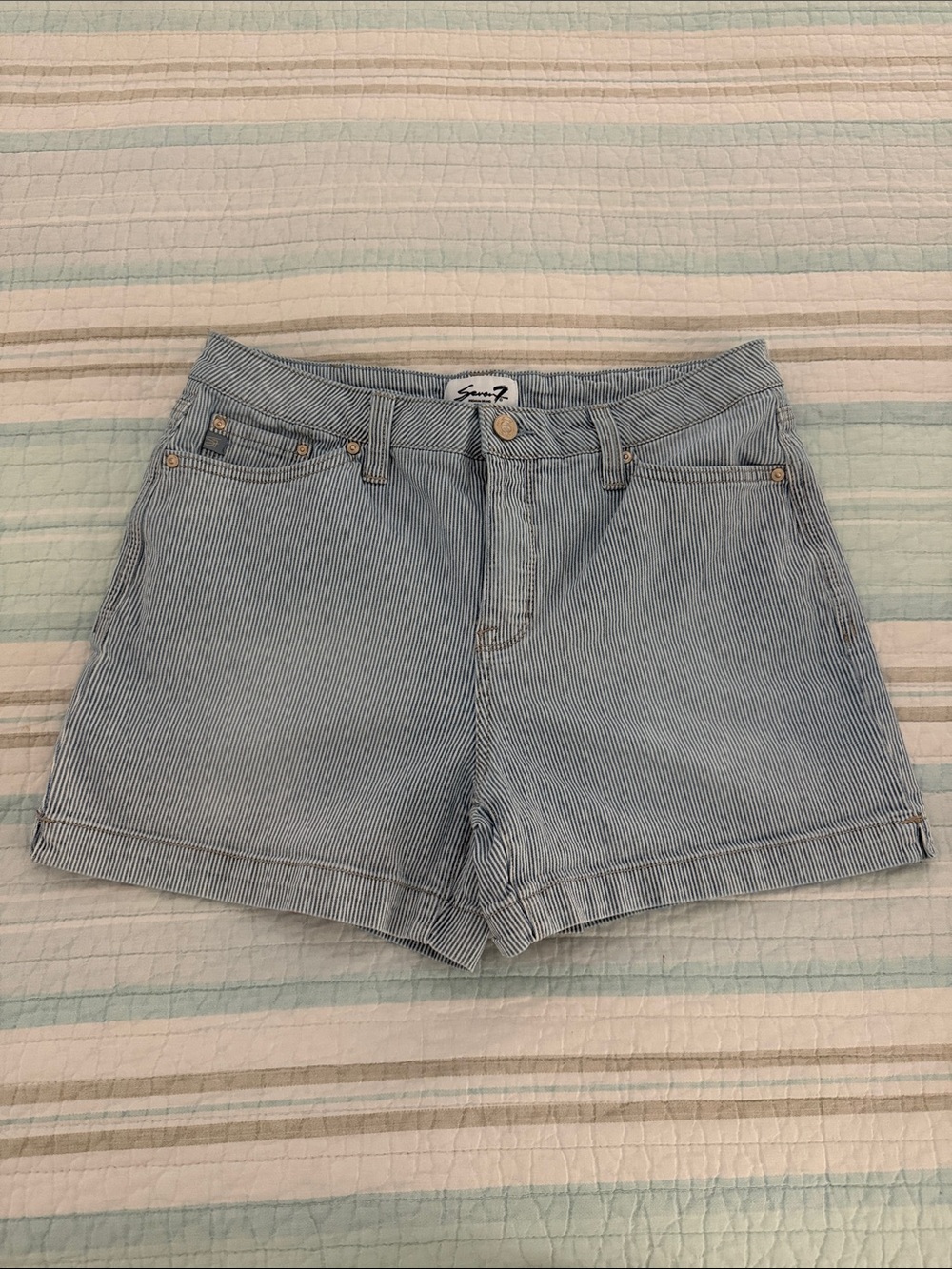 Seven7 Light Blue Pinstripe Women's Shorts 💙
